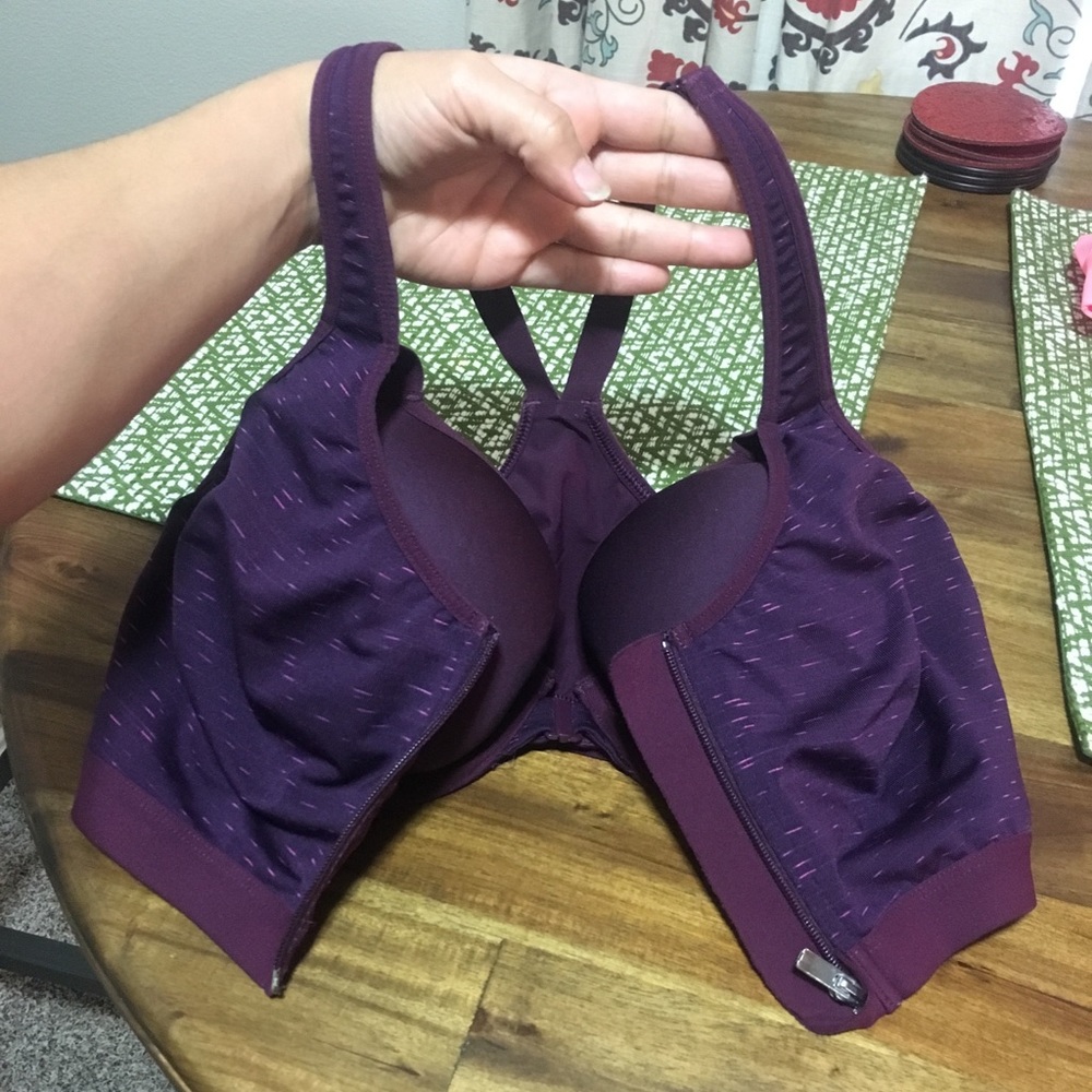 VS Sports Bra